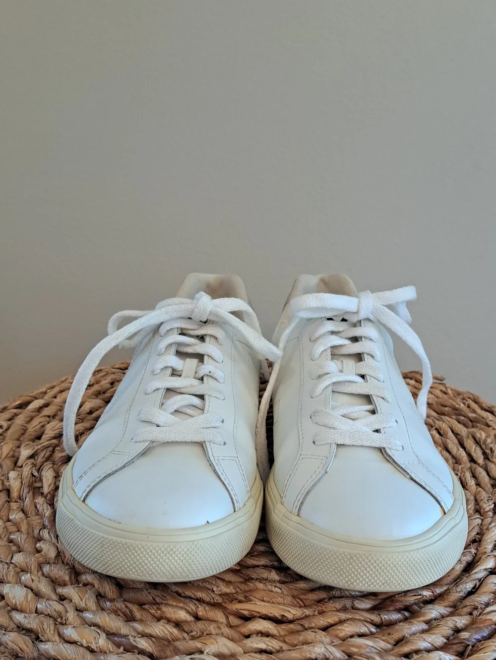 VEJA Womens Esplar Classic Athleisure/Preppy/Luxury White Leather Sneakers 8/39